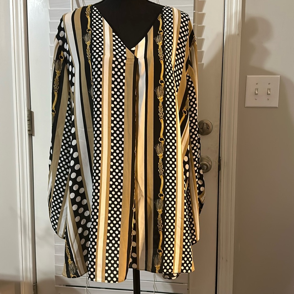 V cut blouse